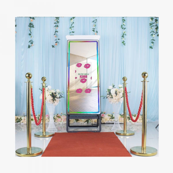 Foldable Mirror Photo Booth